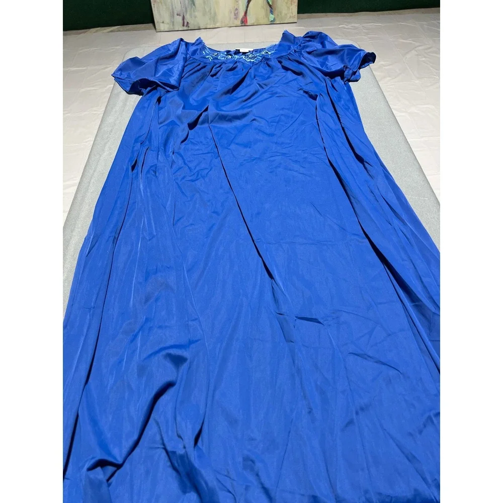 Shadowline Royal Blue Floral Embroidered Long Nightgown Plus Size 3X Nylon
